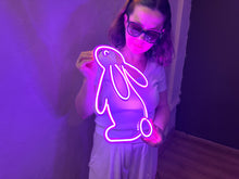 Görseli Galeri görüntüleyiciye yükleyin, Tavşan Neon Tabela