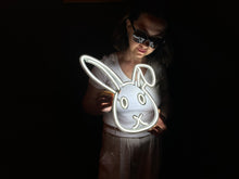 Görseli Galeri görüntüleyiciye yükleyin, Tavşan Neon Tabela