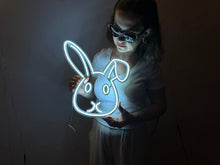 Görseli Galeri görüntüleyiciye yükleyin, Tavşan Neon Tabela
