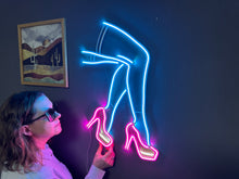 Görseli Galeri görüntüleyiciye yükleyin, Lacy Neon Tabela