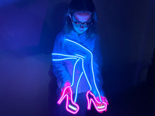 Görseli Galeri görüntüleyiciye yükleyin, Lacy Neon Tabela