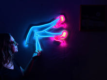 Görseli Galeri görüntüleyiciye yükleyin, Lacy Neon Tabela