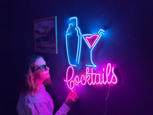 Görseli Galeri görüntüleyiciye yükleyin, Shaker and Cocktails Neon Tabela