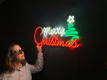 Görseli Galeri görüntüleyiciye yükleyin, Merry Christmas Neon Tabela