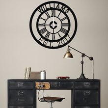 Görseli Galeri görüntüleyiciye yükleyin, Family Name Metal Duvar Saati