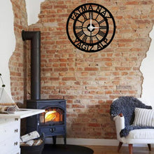 Görseli Galeri görüntüleyiciye yükleyin, Family Name Metal Duvar Saati