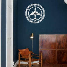 Görseli Galeri görüntüleyiciye yükleyin, Savaş Uçağı Metal Duvar Saati