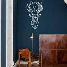 Görseli Galeri görüntüleyiciye yükleyin, Geyik Başı Figürlü Metal Duvar Saati