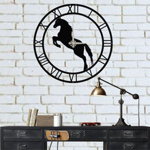 Görseli Galeri görüntüleyiciye yükleyin, At Figürlü Metal Duvar Saati