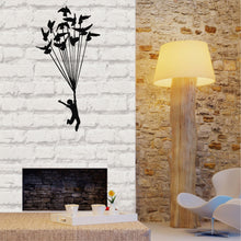 Görseli Galeri görüntüleyiciye yükleyin, Balonlu Çocuk Metal Duvar Dekoru