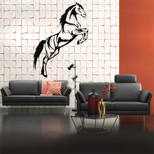 Görseli Galeri görüntüleyiciye yükleyin, Şahlanan At Metal Duvar Dekoru