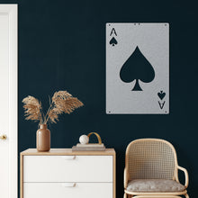 Görseli Galeri görüntüleyiciye yükleyin, Maça As Metal Duvar Dekoru