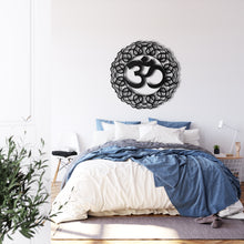 Görseli Galeri görüntüleyiciye yükleyin, OM Mandala Metal Duvar Dekoru