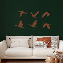 Görseli Galeri görüntüleyiciye yükleyin, Uçan Kazlar Metal Duvar Dekoru