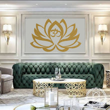 Görseli Galeri görüntüleyiciye yükleyin, Lotus Çiçeği Ve Om Metal Duvar Dekoru