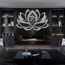 Görseli Galeri görüntüleyiciye yükleyin, Lotus Çiçeği Ve Om Metal Duvar Dekoru