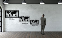 Görseli Galeri görüntüleyiciye yükleyin, Dünya Haritası Pusulalı Metal Duvar Dekoru