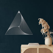 Görseli Galeri görüntüleyiciye yükleyin, Üçgen Metal Duvar Dekoru