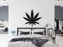 Görseli Galeri görüntüleyiciye yükleyin, Cannabis Metal Duvar Dekoru