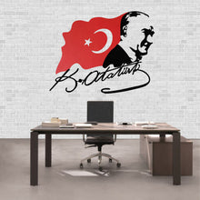 Görseli Galeri görüntüleyiciye yükleyin, Atatürk ve Bayrak Metal Duvar Dekoru
