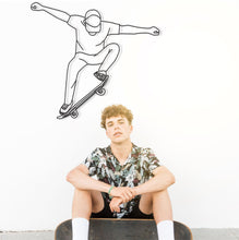 Görseli Galeri görüntüleyiciye yükleyin, Kaykaycı Metal Duvar Dekoru