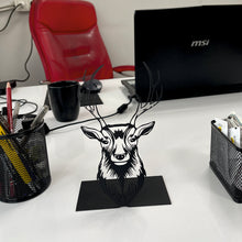 Görseli Galeri görüntüleyiciye yükleyin, Geyik Başı Masaüstü Dekoru