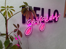 Görseli Galeri görüntüleyiciye yükleyin, Hello Gorgeous  Neon Metal Tabela

