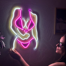 Görseli Galeri görüntüleyiciye yükleyin, Bikini Girl Neon Tabela

