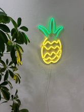 Görseli Galeri görüntüleyiciye yükleyin, Ananas Neon Tabela
