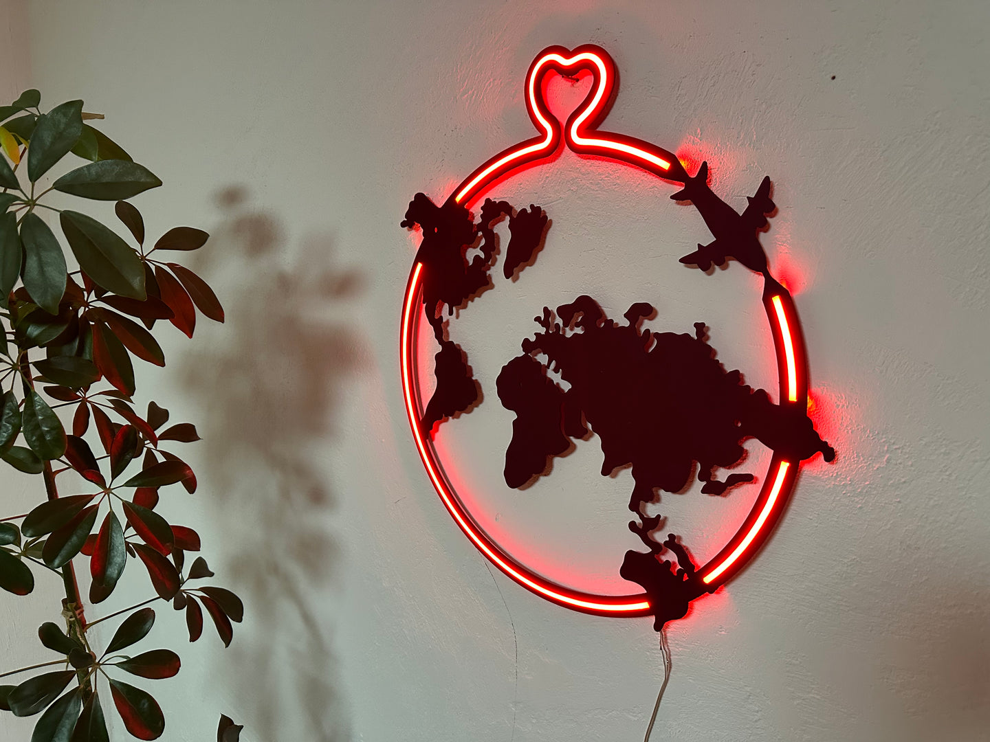 Aşk Çemberinde Neon Tabela