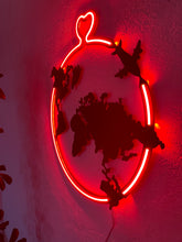 Görseli Galeri görüntüleyiciye yükleyin, Aşk Çemberinde Neon Tabela
