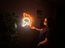 Görseli Galeri görüntüleyiciye yükleyin, Şövalye Neon Tabela
