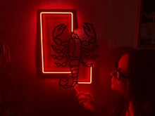 Görseli Galeri görüntüleyiciye yükleyin, Akrep Neon Tabela
