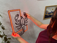 Görseli Galeri görüntüleyiciye yükleyin, Akrep Neon Tabela
