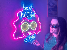 Görseli Galeri görüntüleyiciye yükleyin, En İyi Anne Neon Tabela
