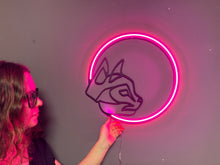 Görseli Galeri görüntüleyiciye yükleyin, Kedicik ve Ay Neon Tabela
