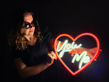 Görseli Galeri görüntüleyiciye yükleyin, You + Me Neon Tabela
