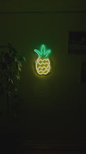 Videoyu Galeri görüntüleyiciye yükleyin ve burada izleyin, Ananas Neon Tabela
