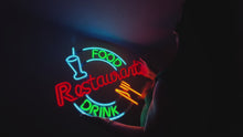 Videoyu Galeri görüntüleyiciye yükleyin ve burada izleyin, Restaurant Neon Tabela
