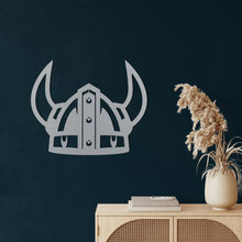 Görseli Galeri görüntüleyiciye yükleyin, Viking Helmet Metal Duvar Dekoru
