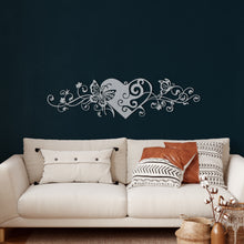 Görseli Galeri görüntüleyiciye yükleyin, Kalpli Metal Ornament Metal Duvar Dekoru
