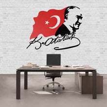 Görseli Galeri görüntüleyiciye yükleyin, Atatürk ve Bayrak Metal Duvar Dekoru
