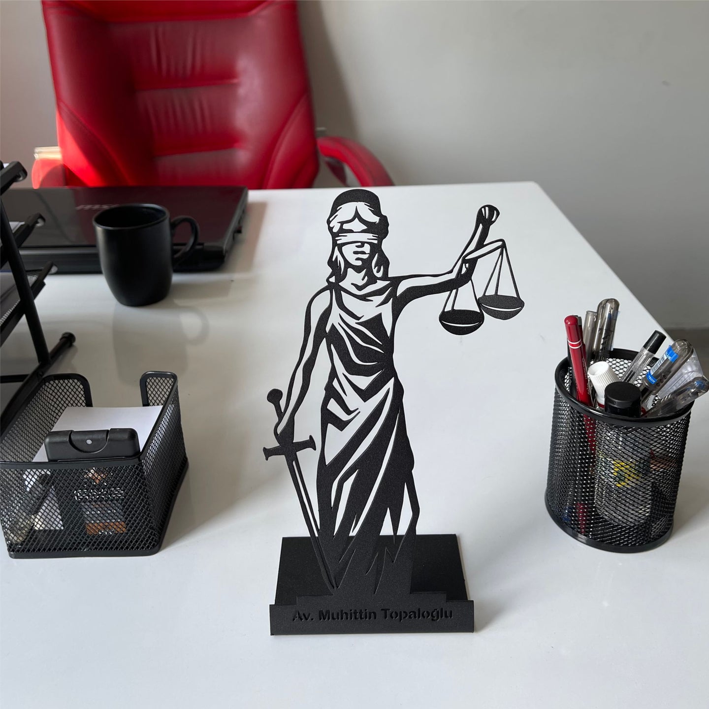 Themis Masaüstü Dekoru